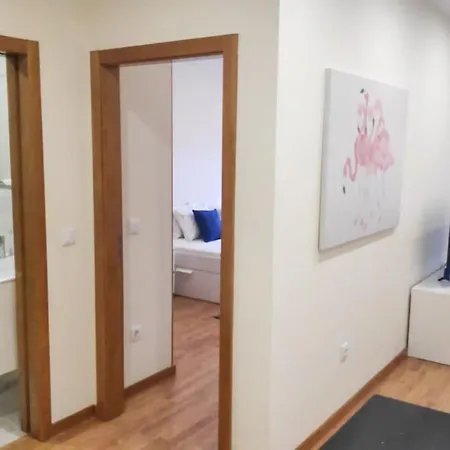 Porta 116 - Free Private Parking Apartment *